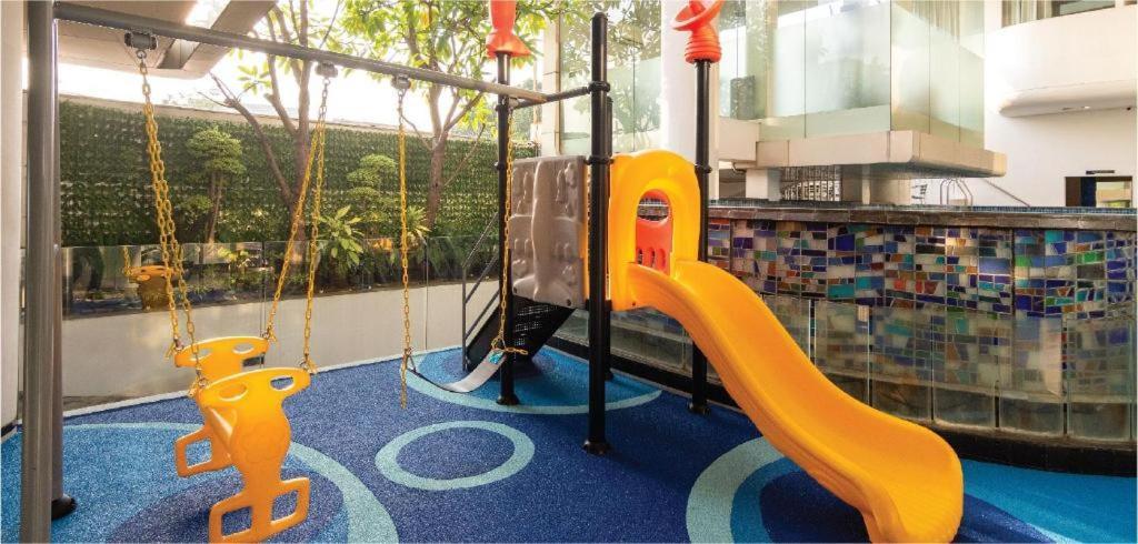 Blue Sky Hotel Petamburan Jakarta Exterior photo